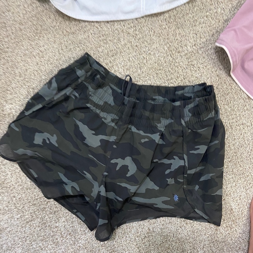 CAMO Athleta shorts!